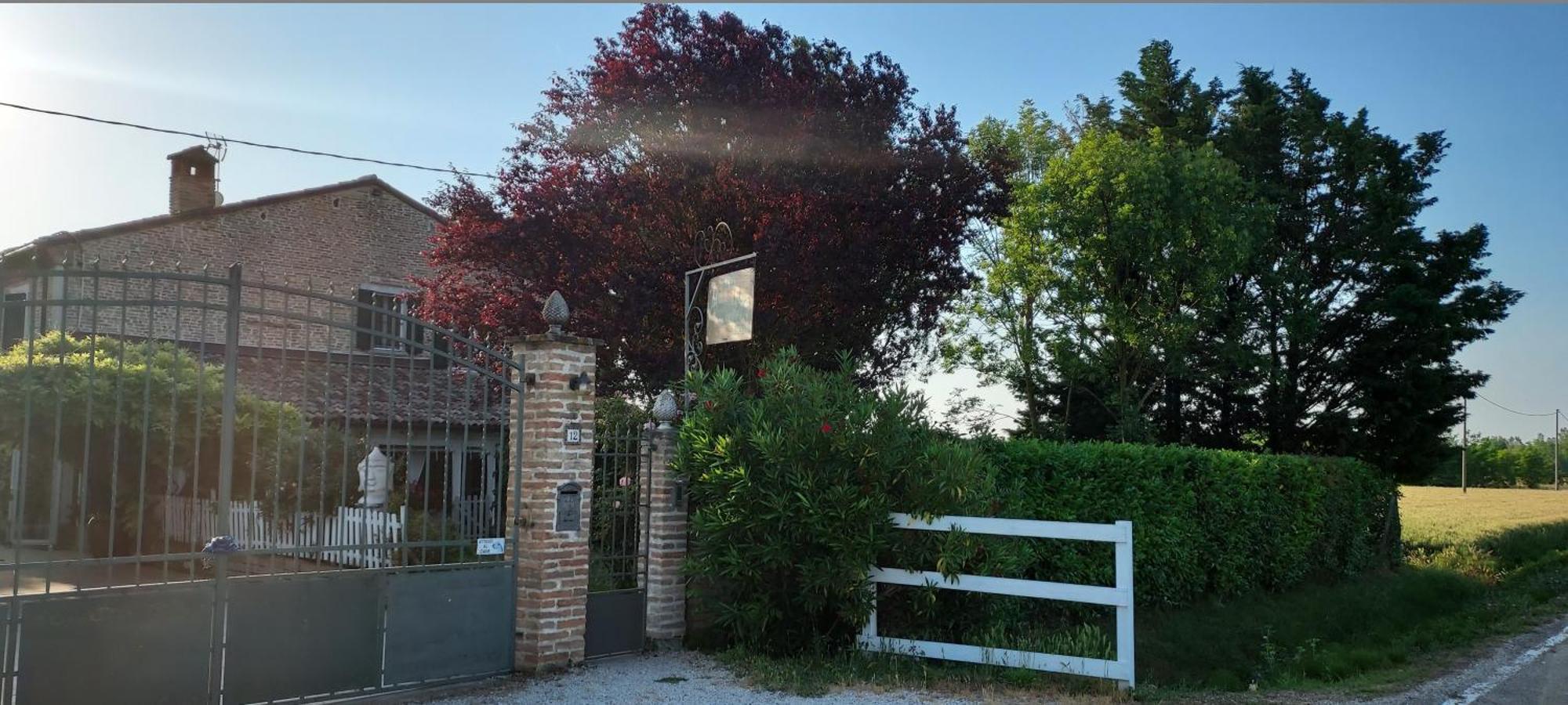 B&B Abracadabra Ghibullo Exteriör bild
